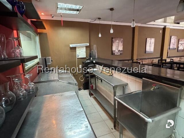 Local comercial en El Hatillo, Caracas – 12