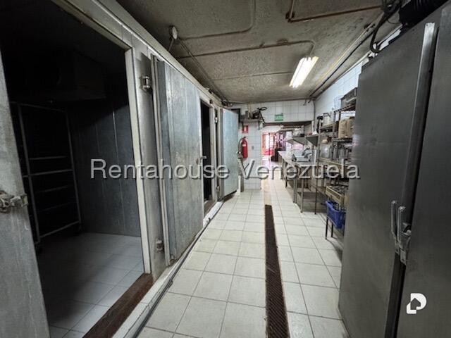 Local comercial en El Hatillo, Caracas – 25
