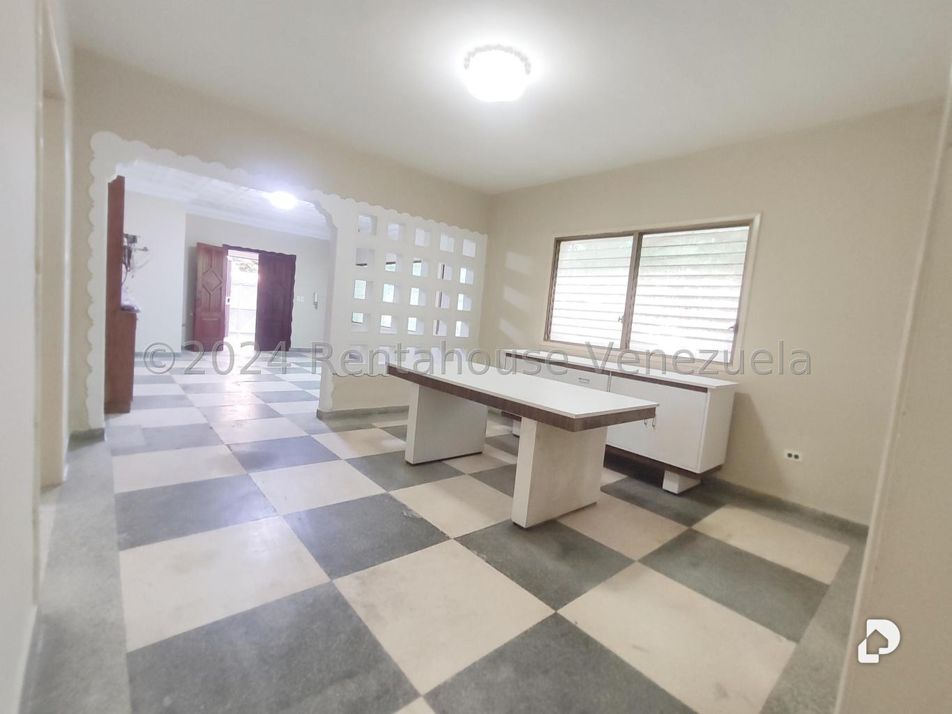Casa en Los Palos Grandes, Caracas – 18