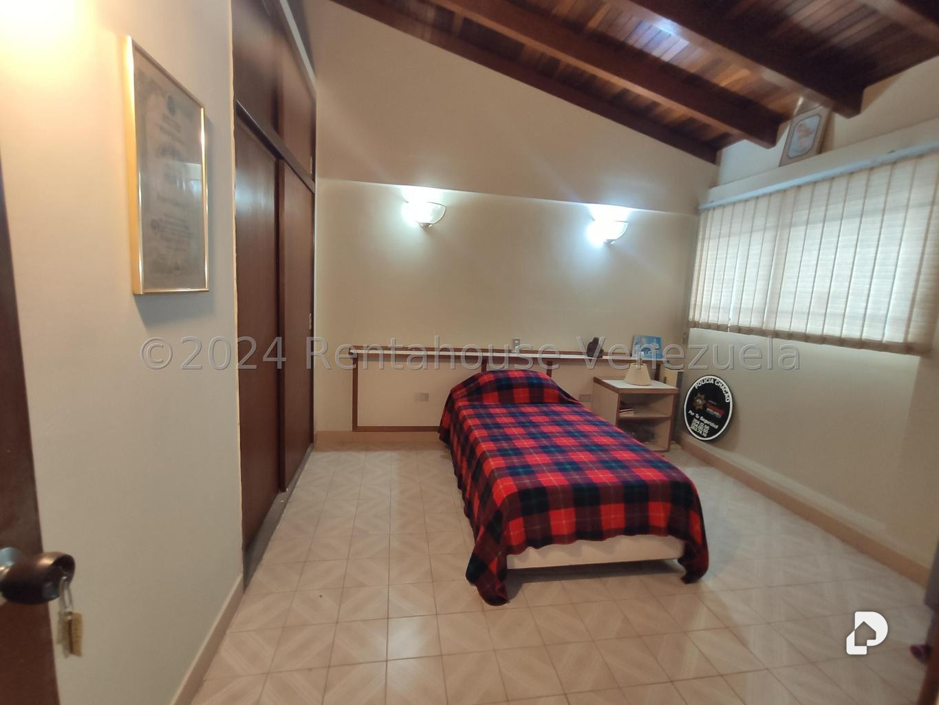 Casa en Los Palos Grandes, Caracas – 16