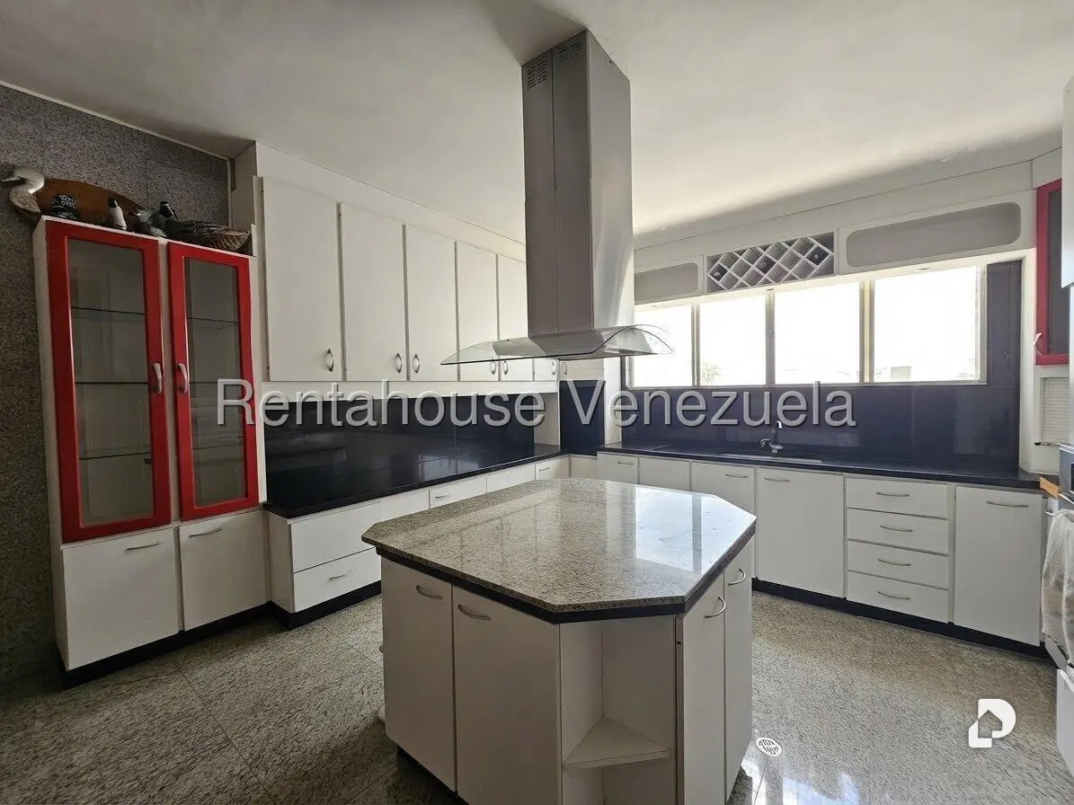Casa en Lomas de La Lagunita, Caracas – 14