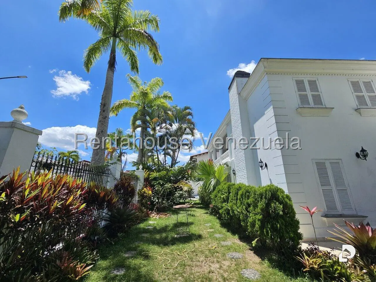 Casa en Lomas de La Lagunita, Caracas – 6
