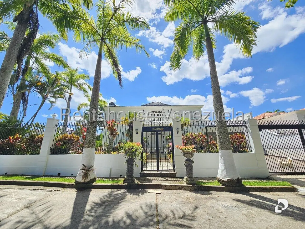 Casa en Lomas de La Lagunita, Caracas – 2