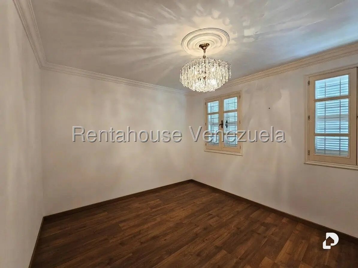 Casa en Lomas de La Lagunita, Caracas – 22