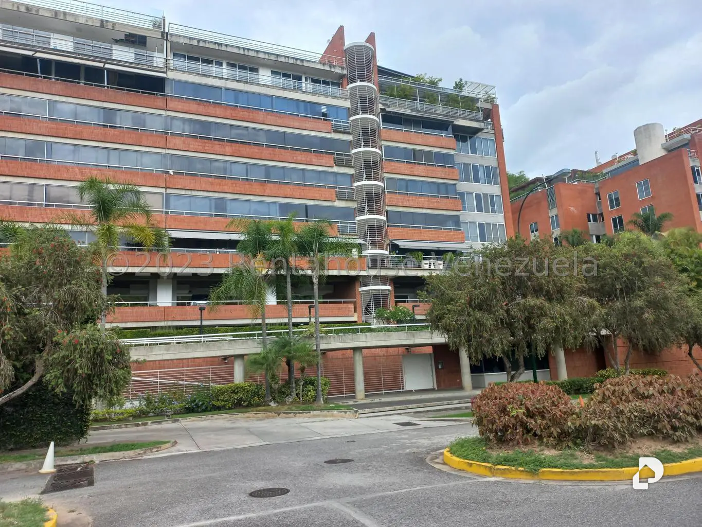 Apartamento en Lomas de La Alameda, Caracas – 1
