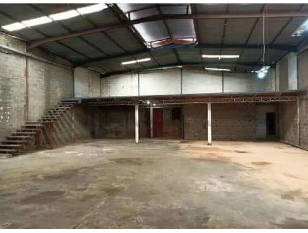Warehouse in Petare, Caracas - 1