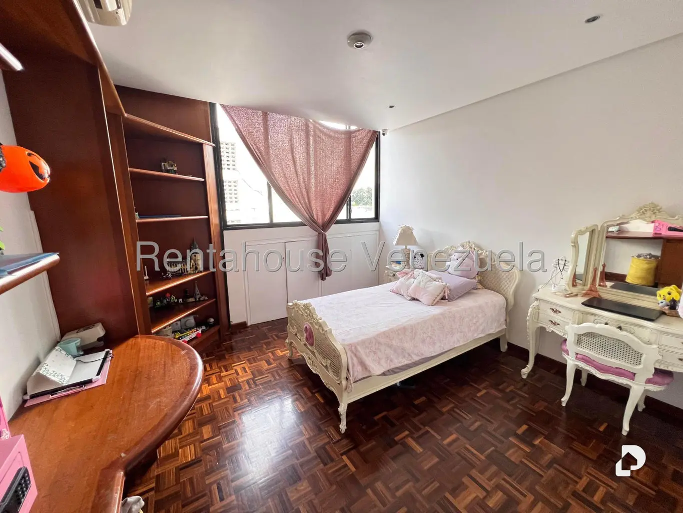 Apartamento en Cumbres de Curumo, Caracas – 22