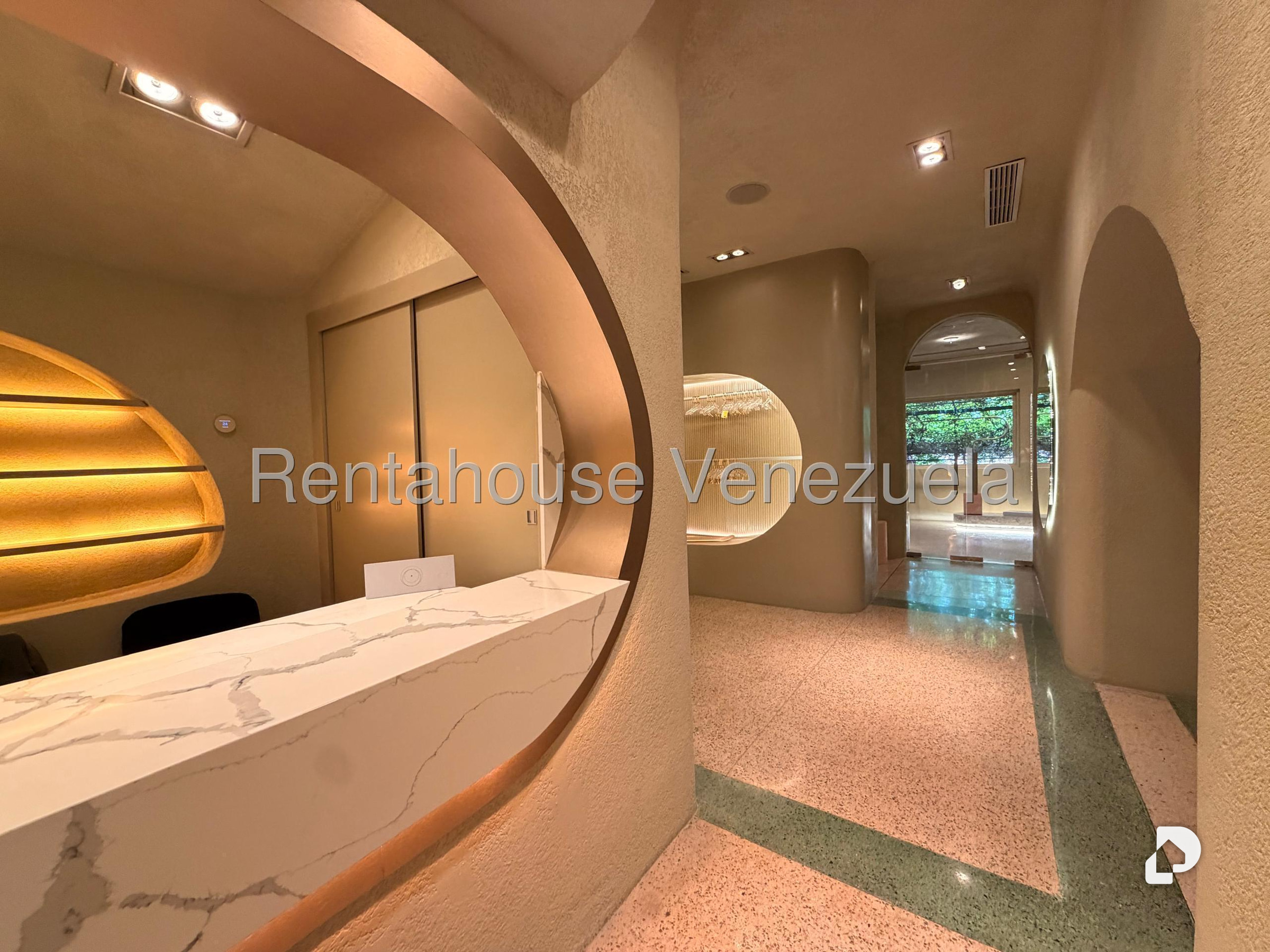 Local comercial en Altamira, Caracas – 11