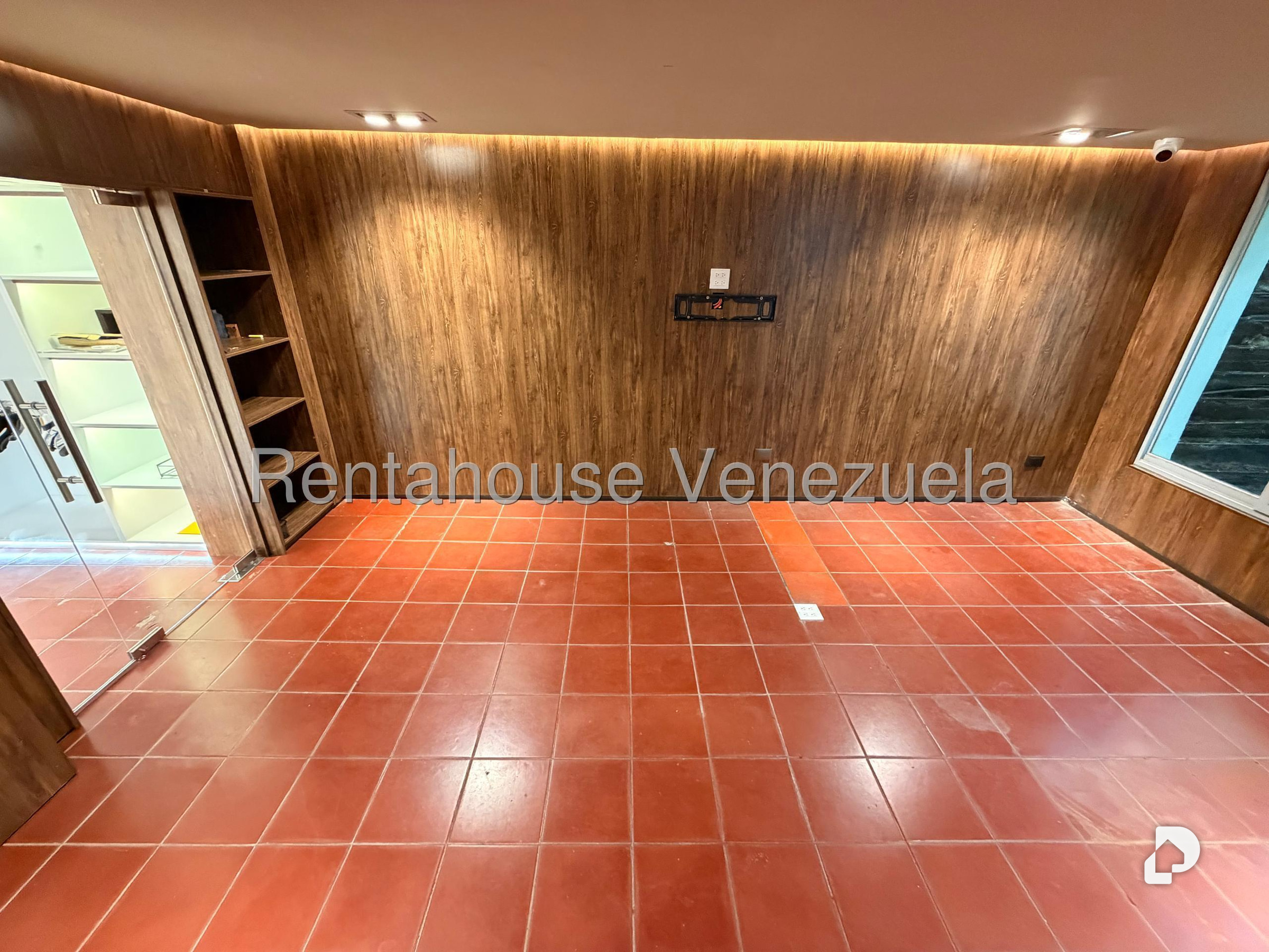 Local comercial en Altamira, Caracas – 18