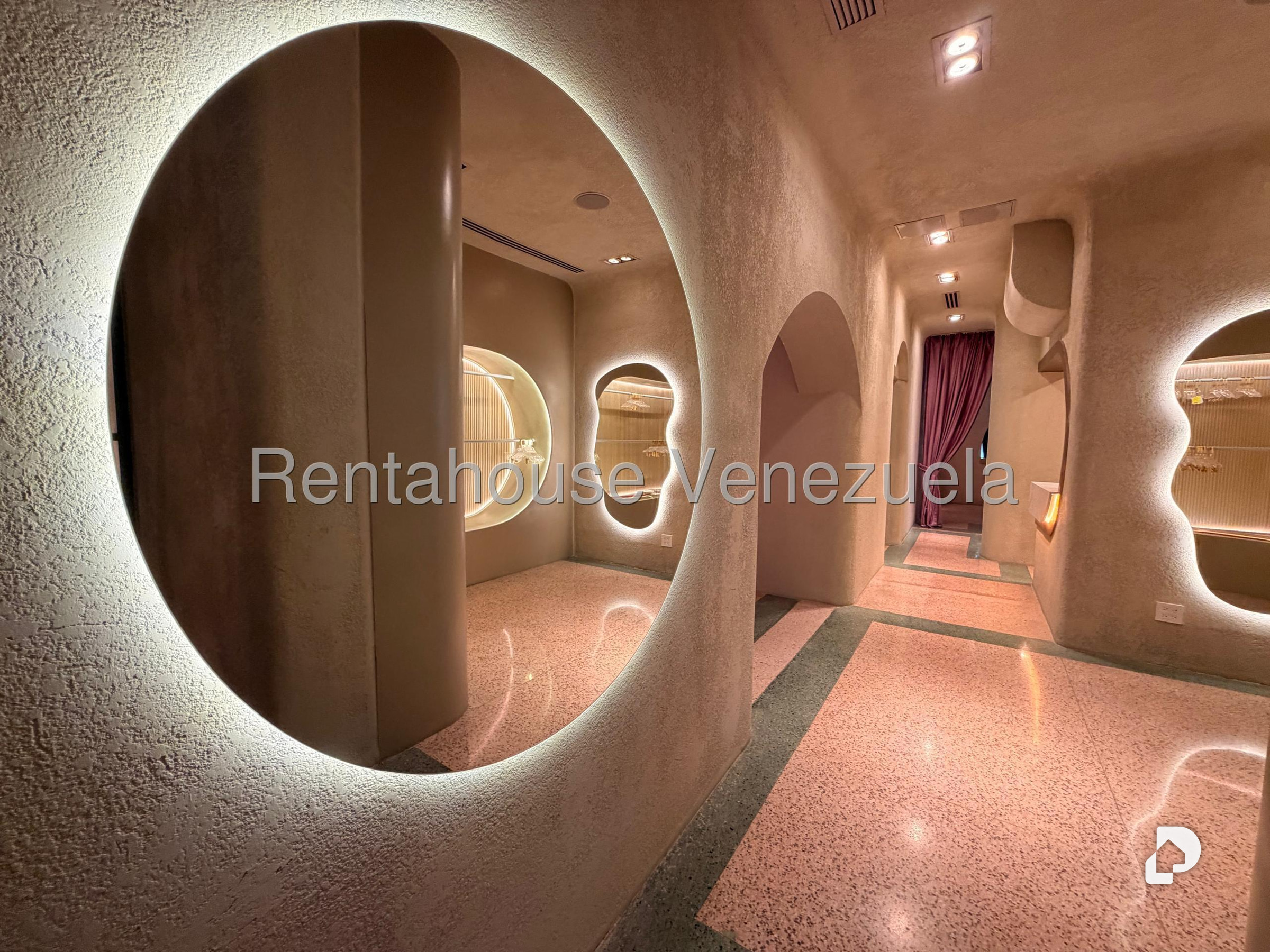 Local comercial en Altamira, Caracas – 15