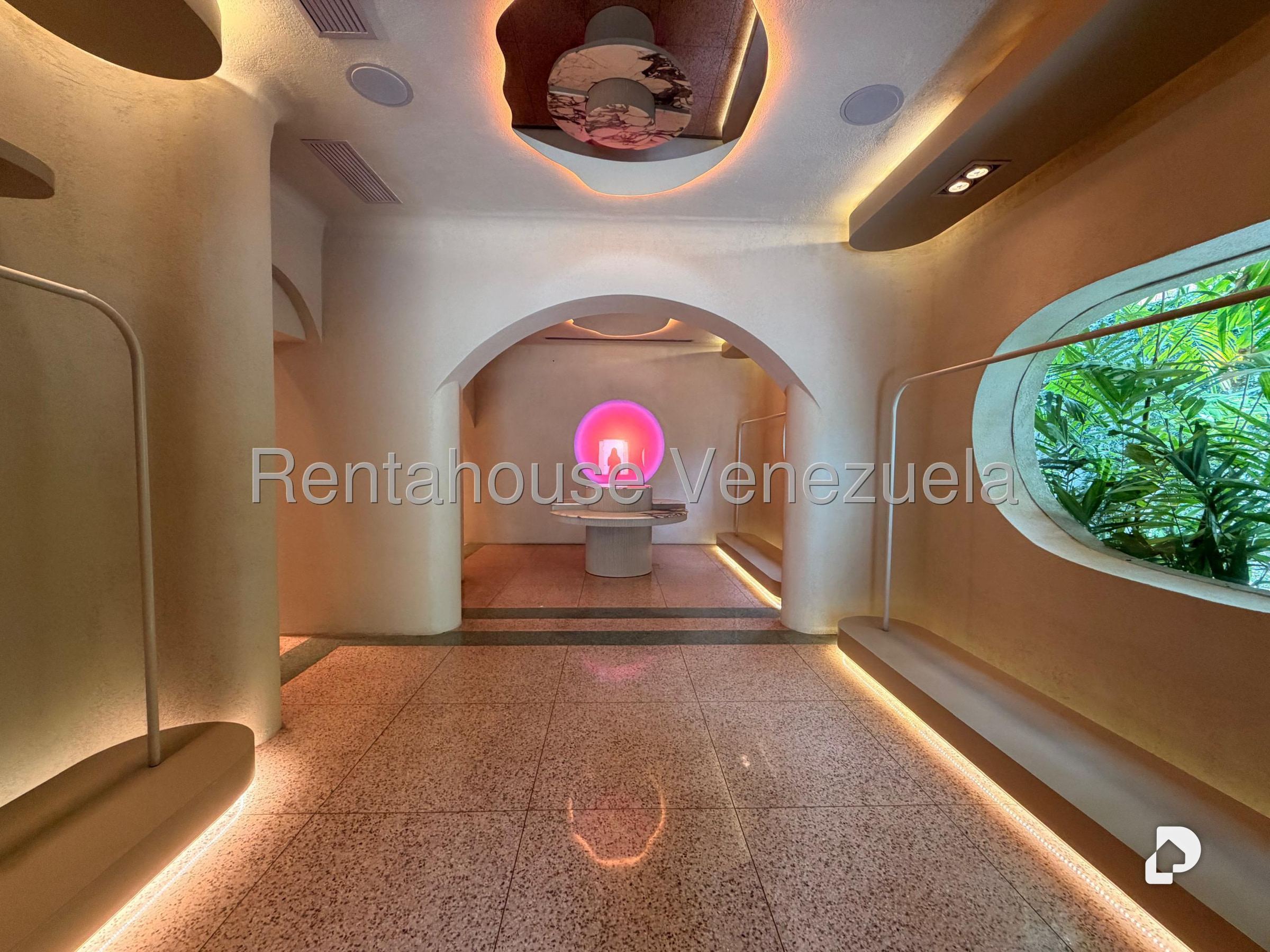 Local comercial en Altamira, Caracas – 3