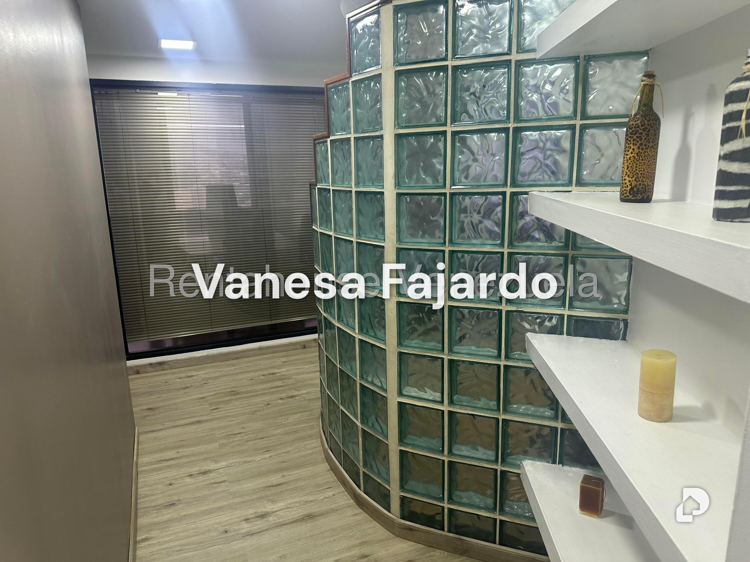 Oficina en Chuao, Caracas – 5