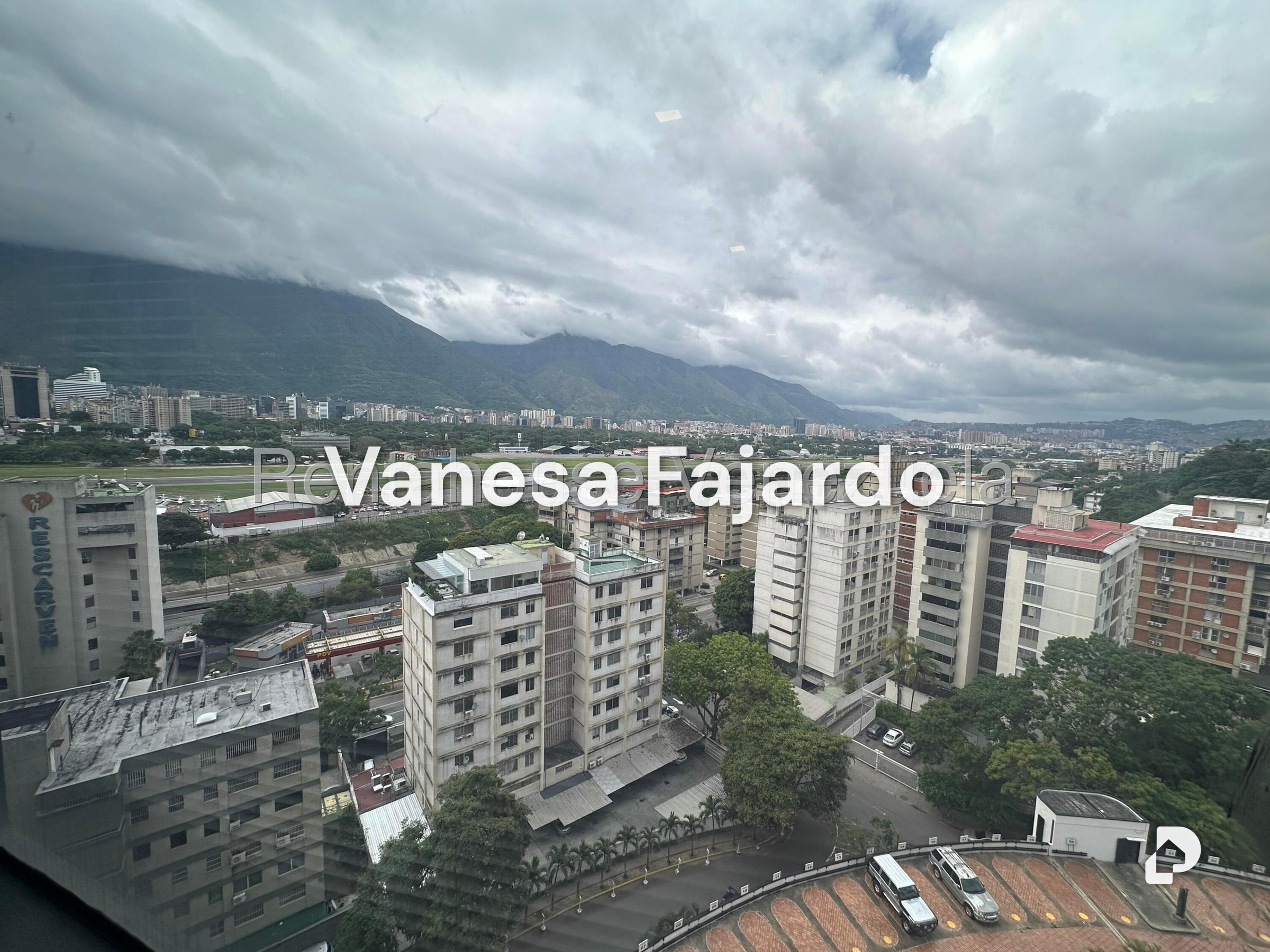 Oficina en Chuao, Caracas – 15