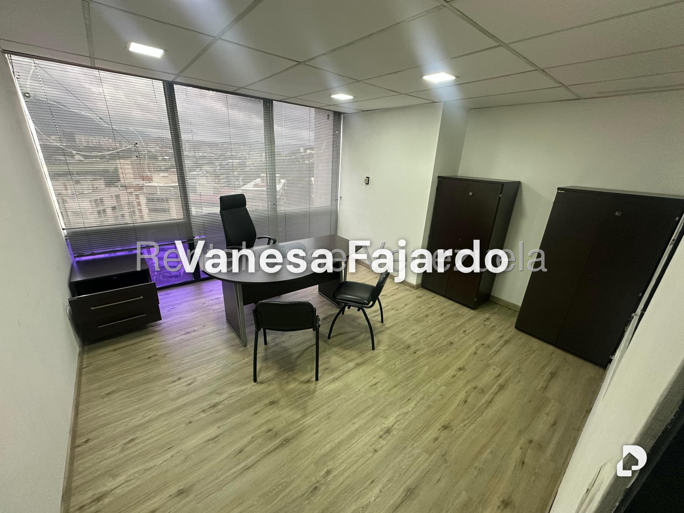Oficina en Chuao, Caracas – 8