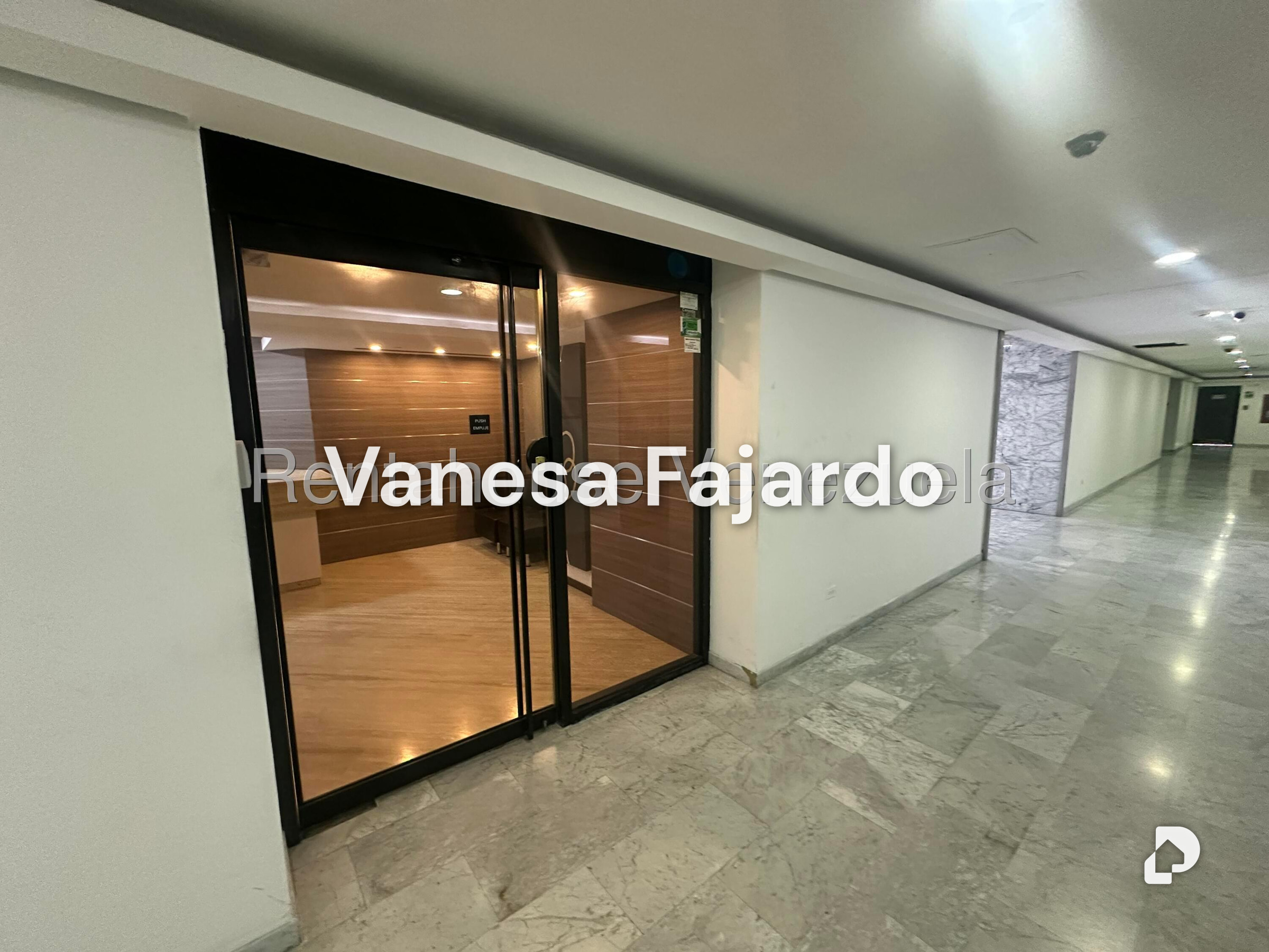 Oficina en Chuao, Caracas – 2