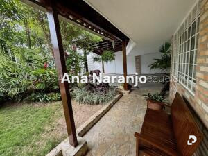 House in Prados del Este, Caracas – 11