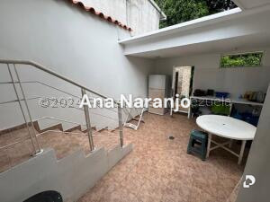 House in Prados del Este, Caracas – 27