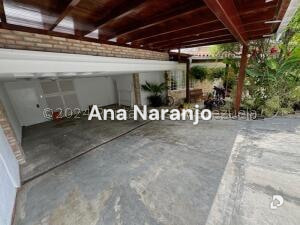 House in Prados del Este, Caracas – 13