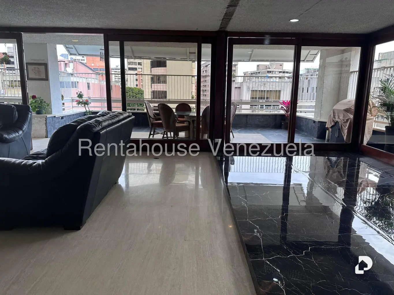 Apartamento en La Florida, Caracas – 11