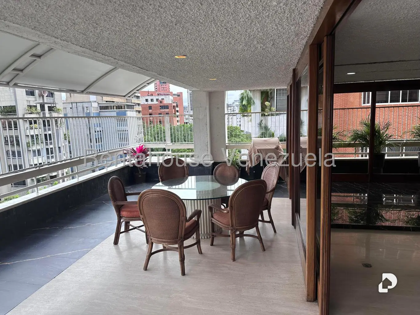 Apartamento en La Florida, Caracas – 14