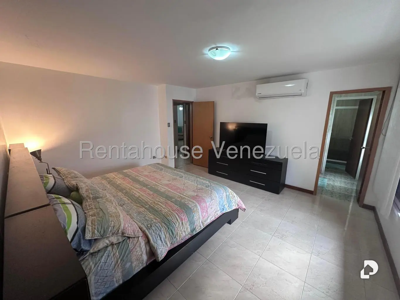 Apartamento en La Florida, Caracas – 30
