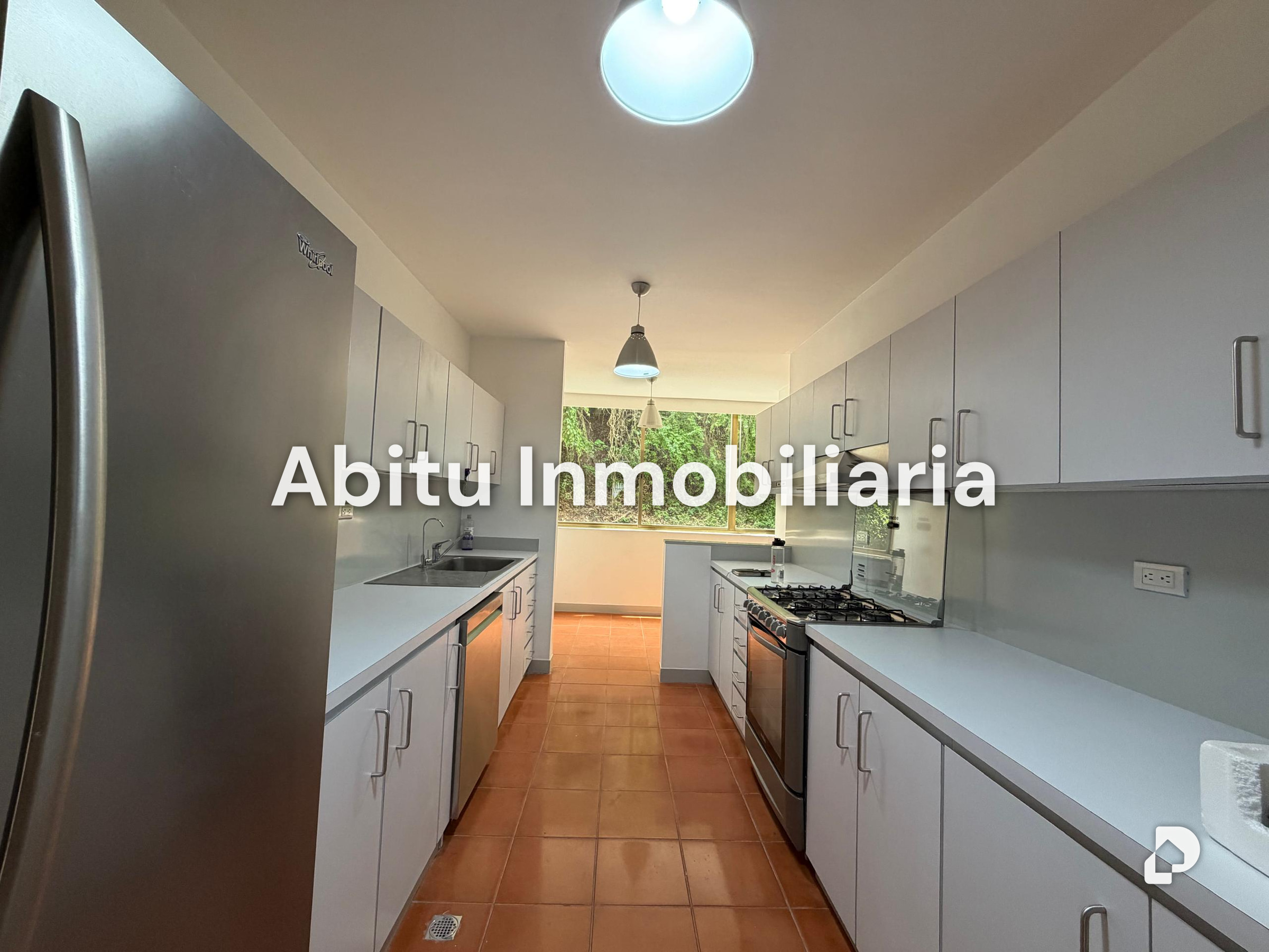 Apartamento en Lomas de Chuao, Caracas – 18