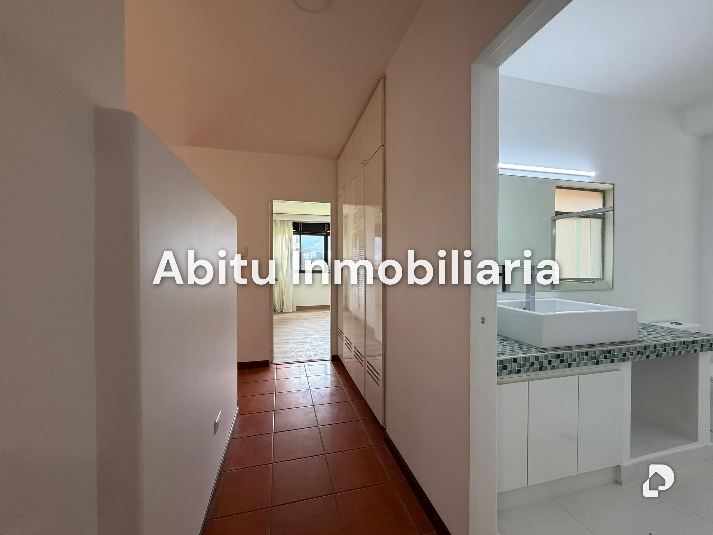 Apartamento en Lomas de Chuao, Caracas – 4