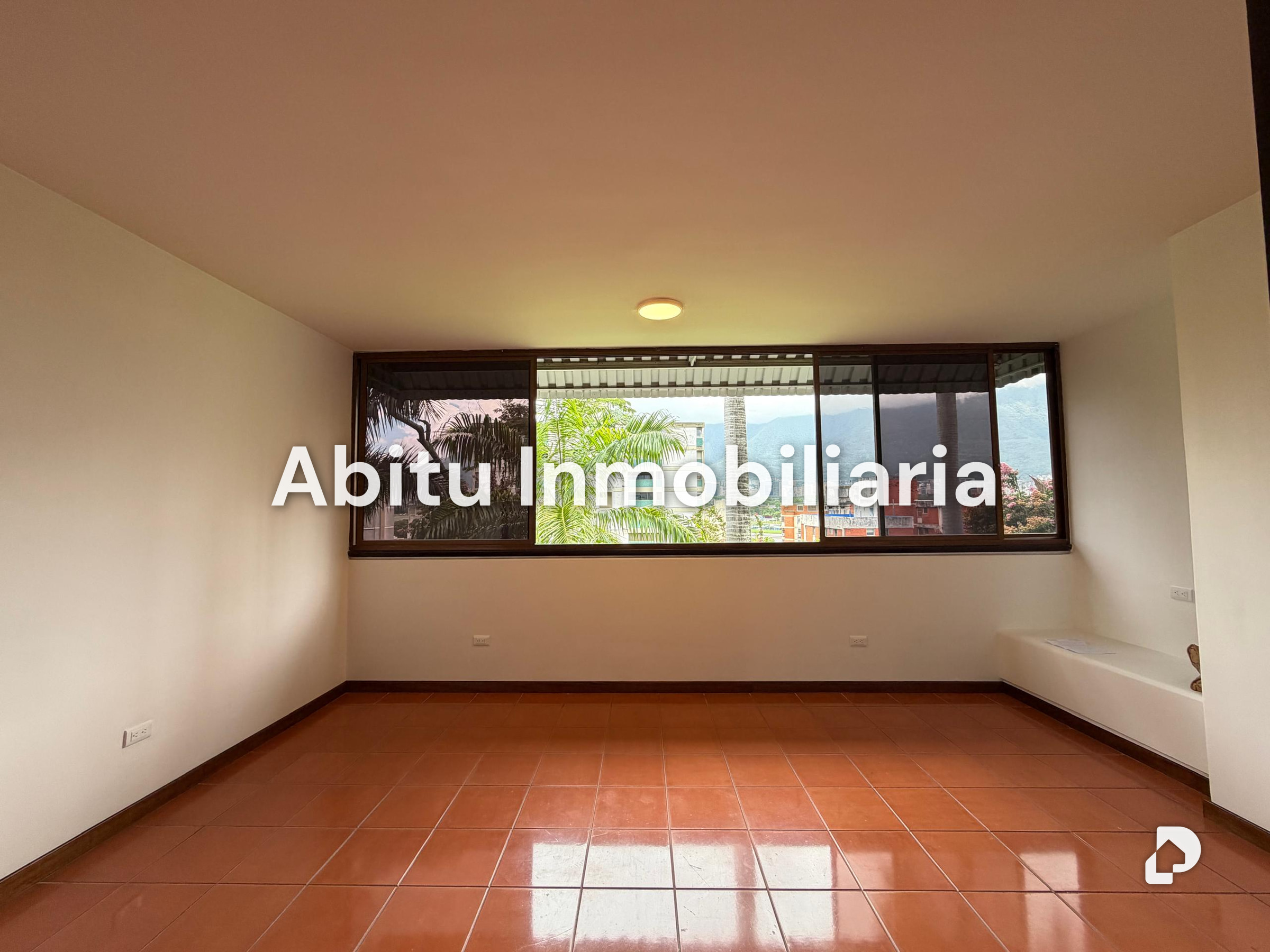 Apartamento en Lomas de Chuao, Caracas – 13