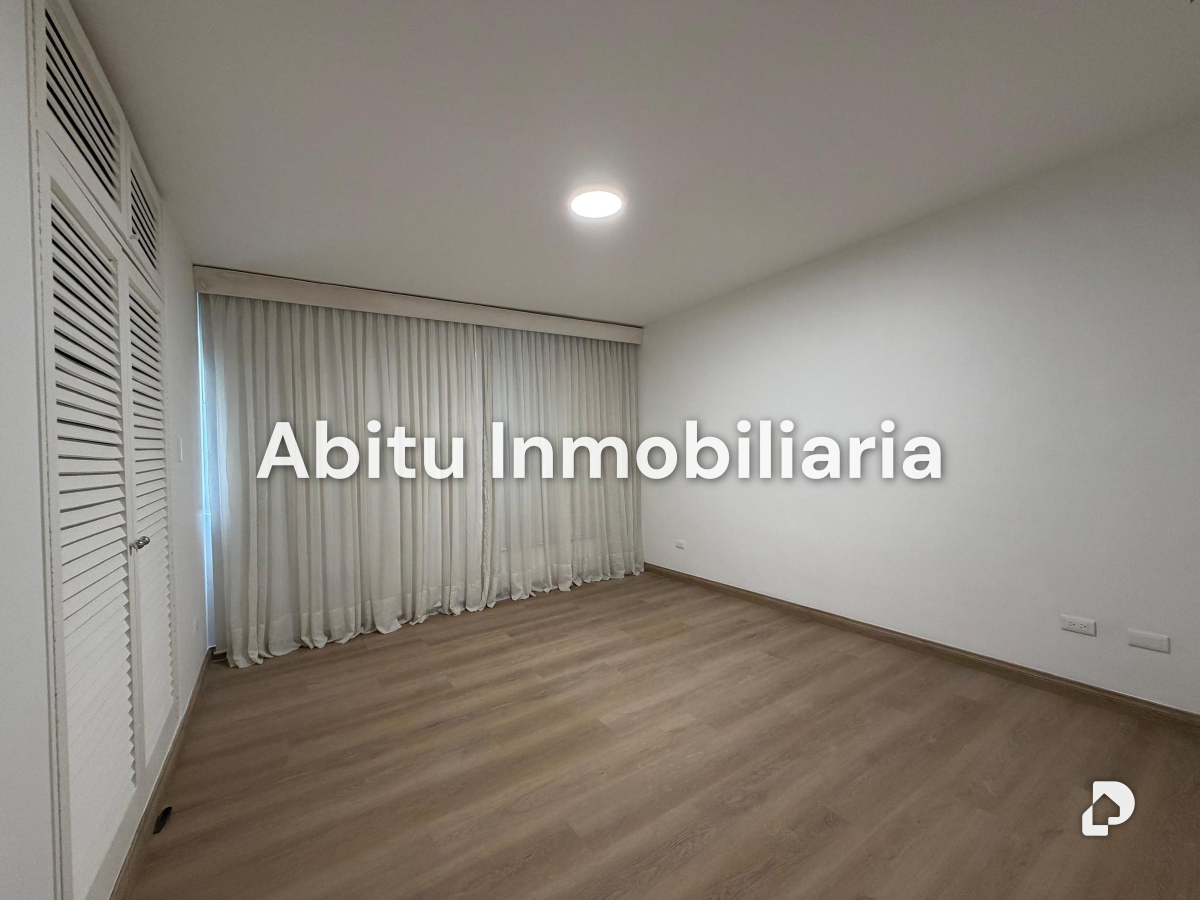 Apartamento en Lomas de Chuao, Caracas – 12