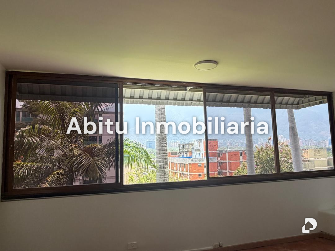 Apartamento en Lomas de Chuao, Caracas – 2