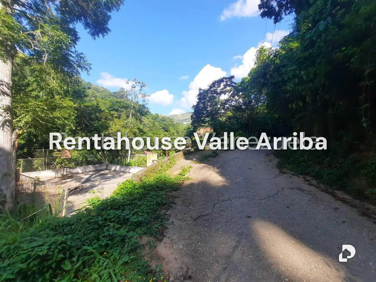 Terreno en Los Robles, Caracas – 6