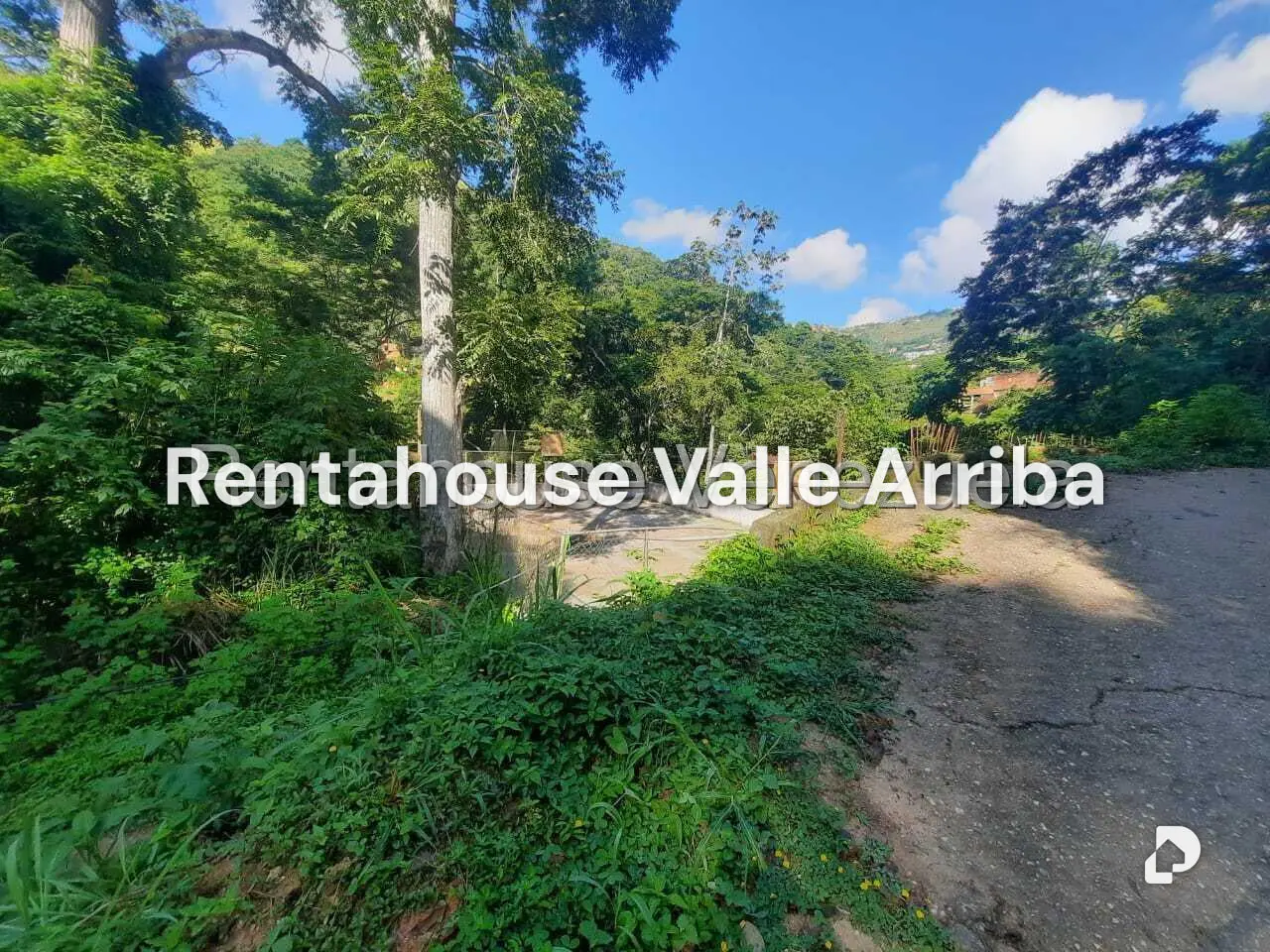 Terreno en Los Robles, Caracas – 5