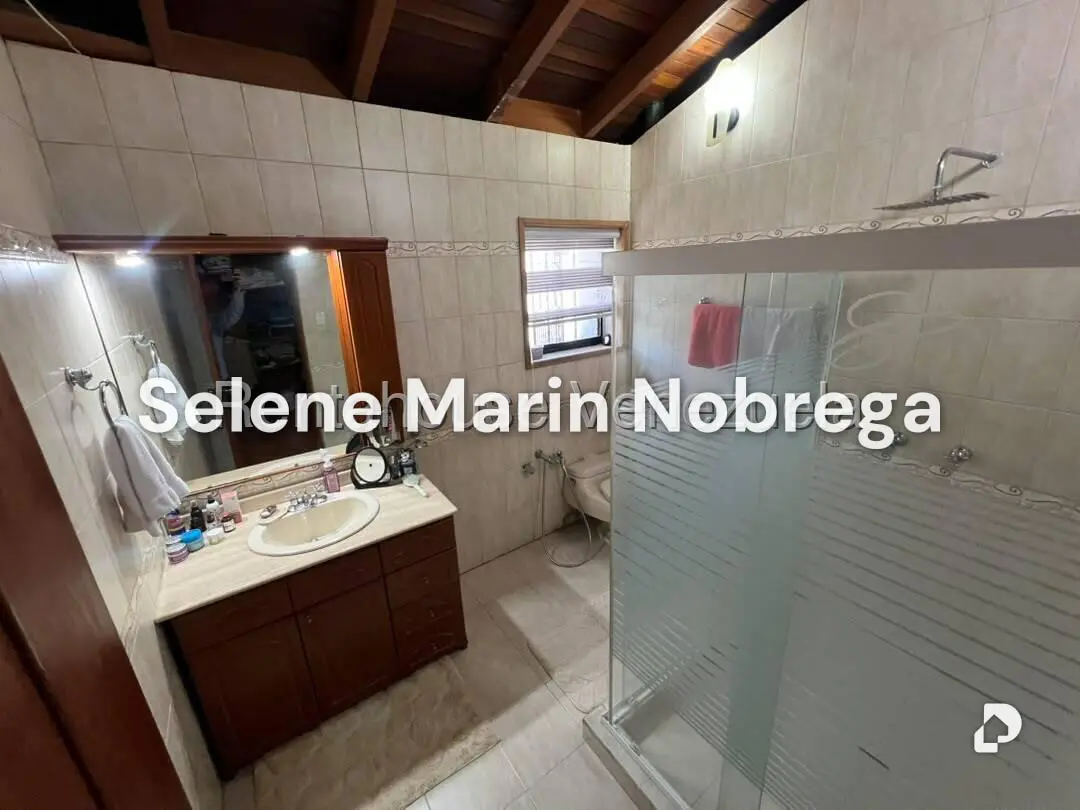 Casa en Cumbres de Curumo, Caracas – 17