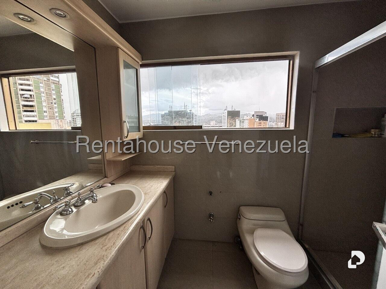 Apartamento en Los Palos Grandes, Caracas – 27