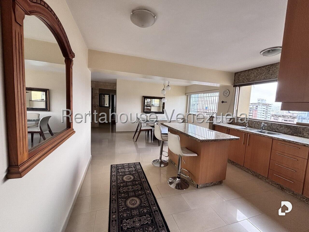 Apartamento en Los Palos Grandes, Caracas – 8