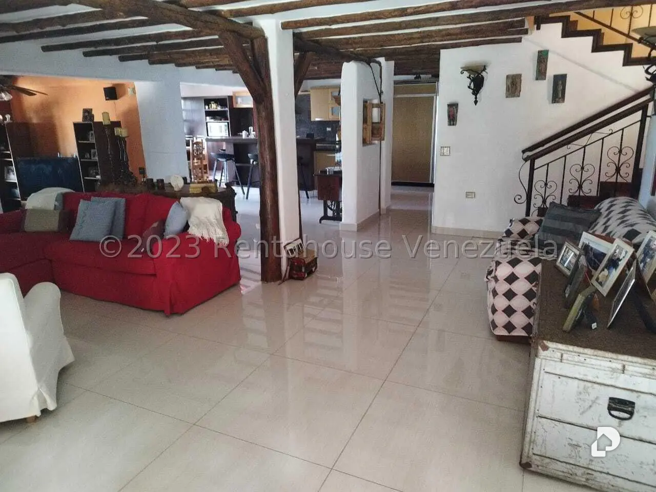 Casa en Oripoto, Caracas – 11