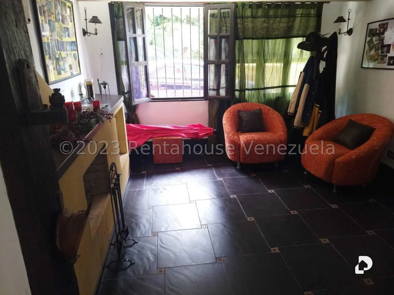 Casa en Oripoto, Caracas – 12