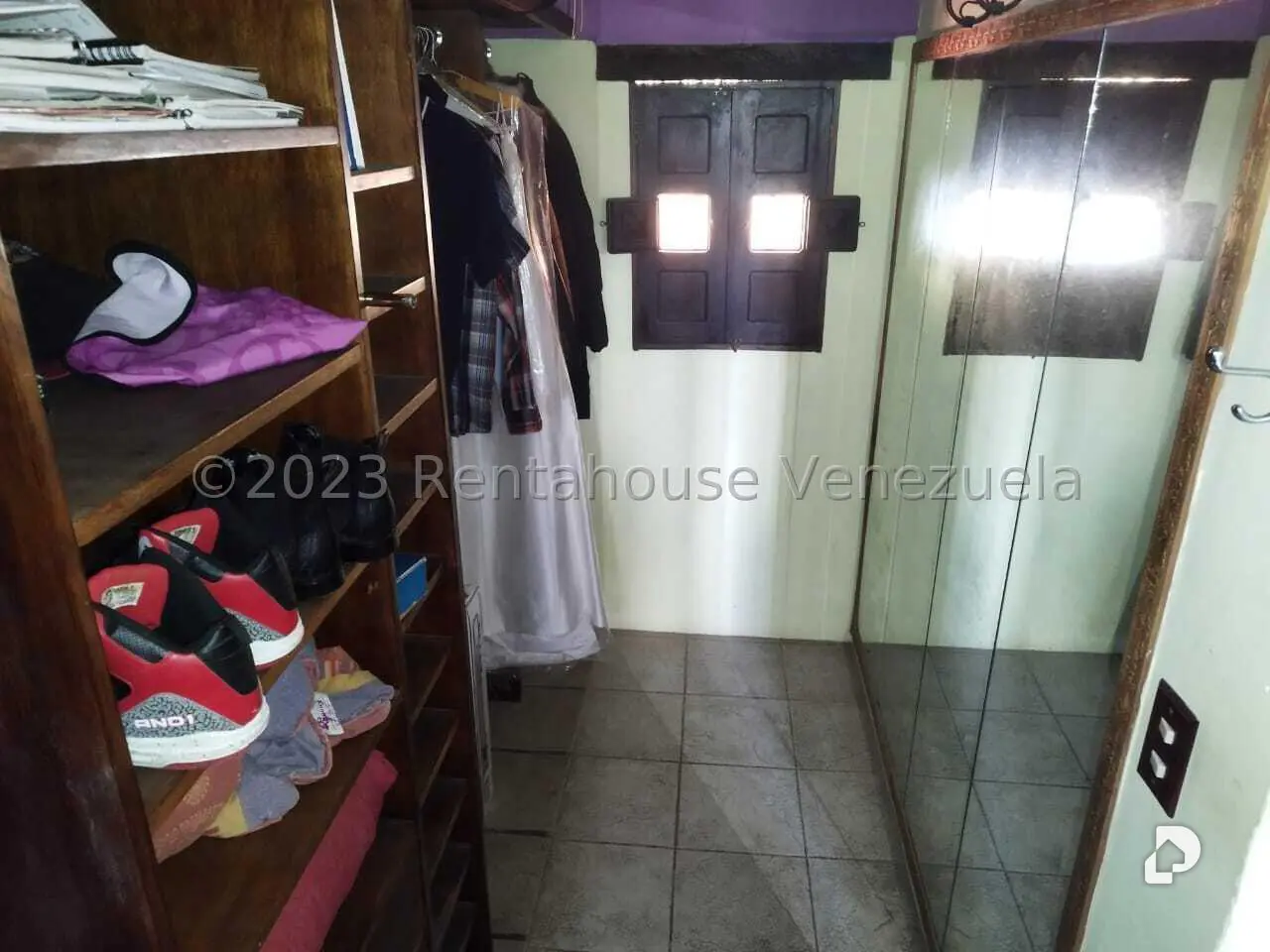 Casa en Oripoto, Caracas – 30