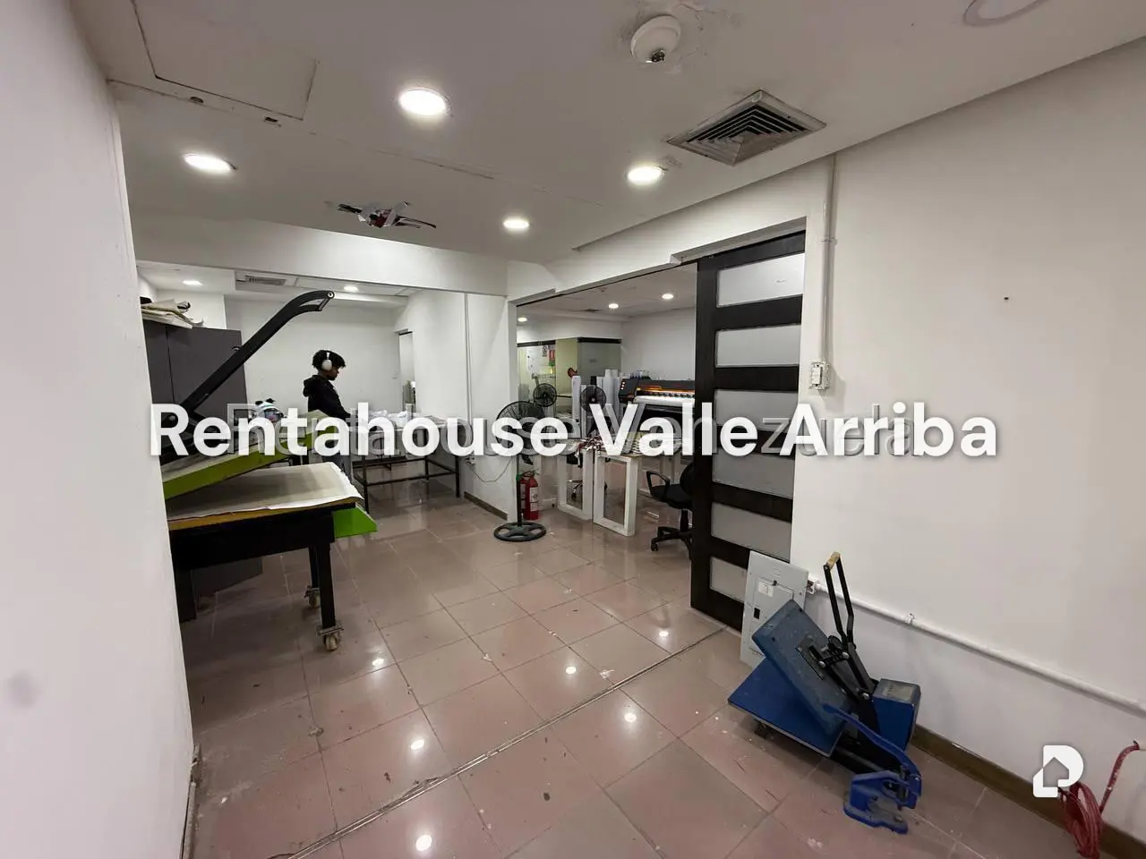 Commercial space in El Marqués, Caracas – 3