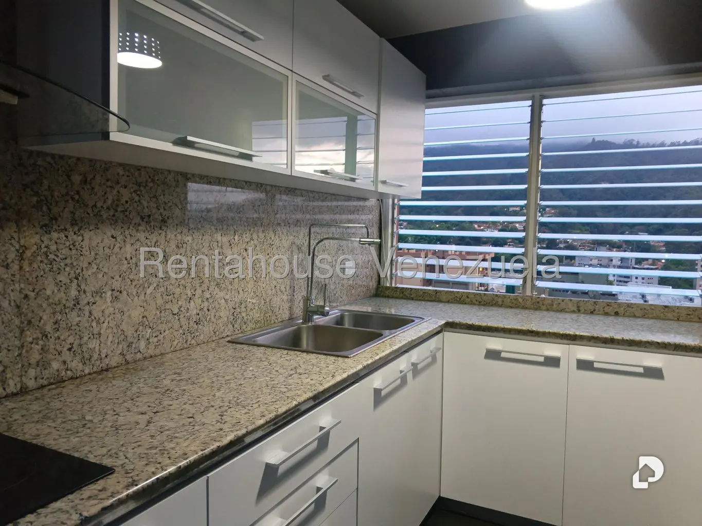 Apartamento en El Cigarral, Caracas – 11