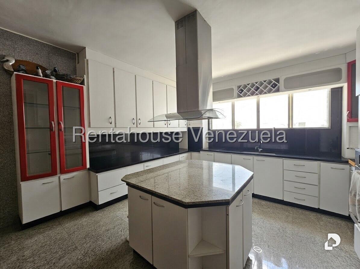 Casa en Lomas de La Lagunita, Caracas – 14