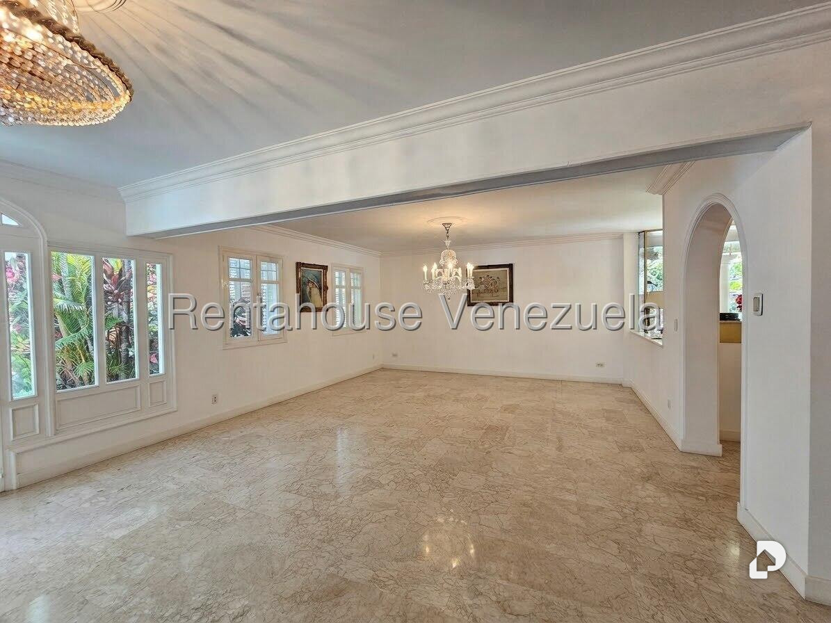 Casa en Lomas de La Lagunita, Caracas – 17