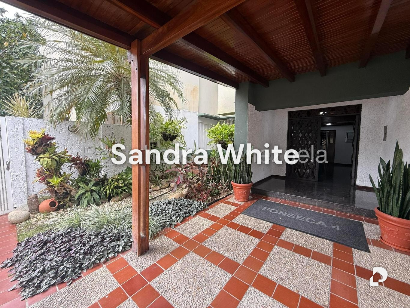 Apartamento en Santa Rosa de Lima 27-5633, Caracas – 2
