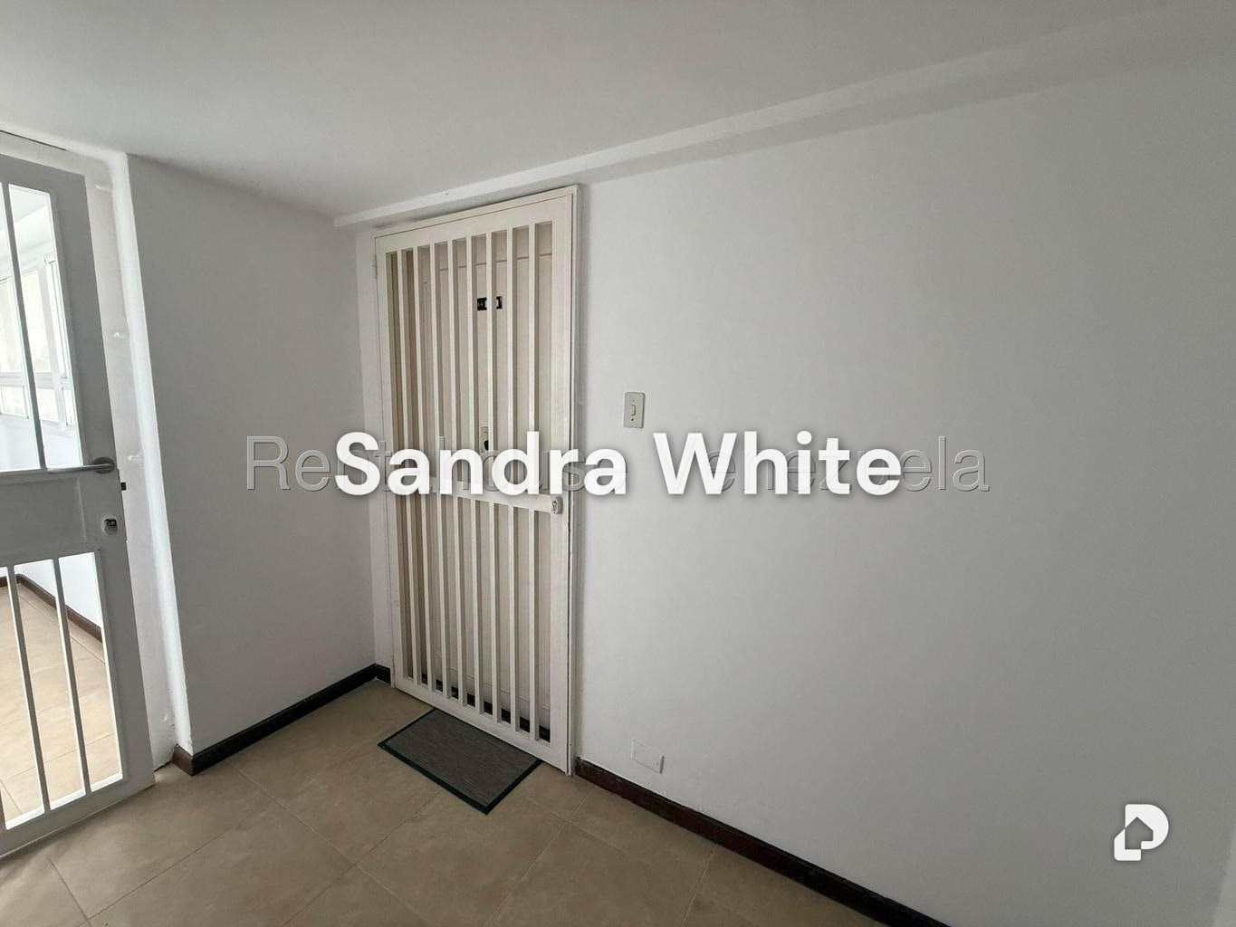 Apartamento en Santa Rosa de Lima 27-5633, Caracas – 5