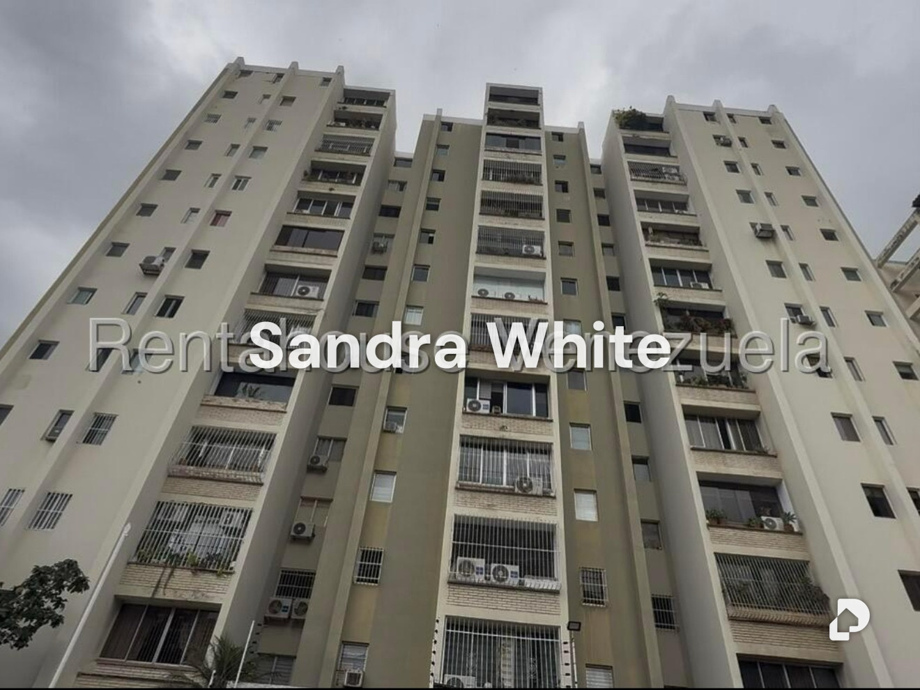 Apartamento en Santa Rosa de Lima 27-5633, Caracas – 1