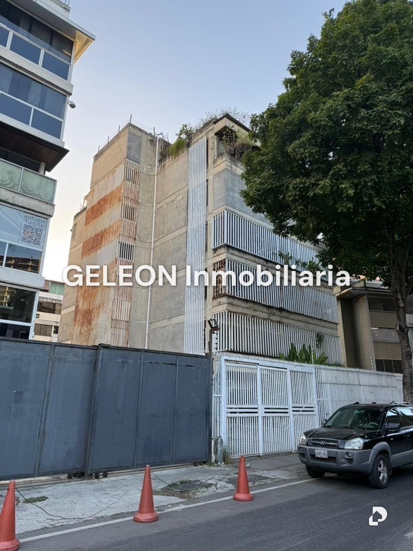 Edificio en Las Mercedes, Caracas – 1