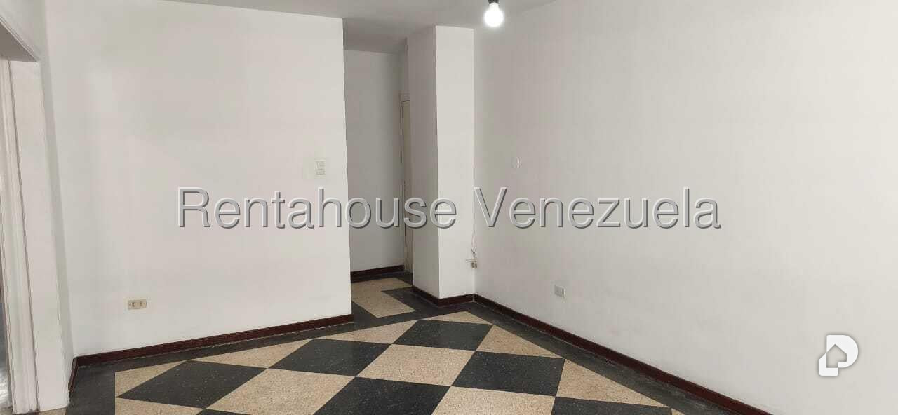 Apartamento en Los Palos Grandes, Caracas – 4