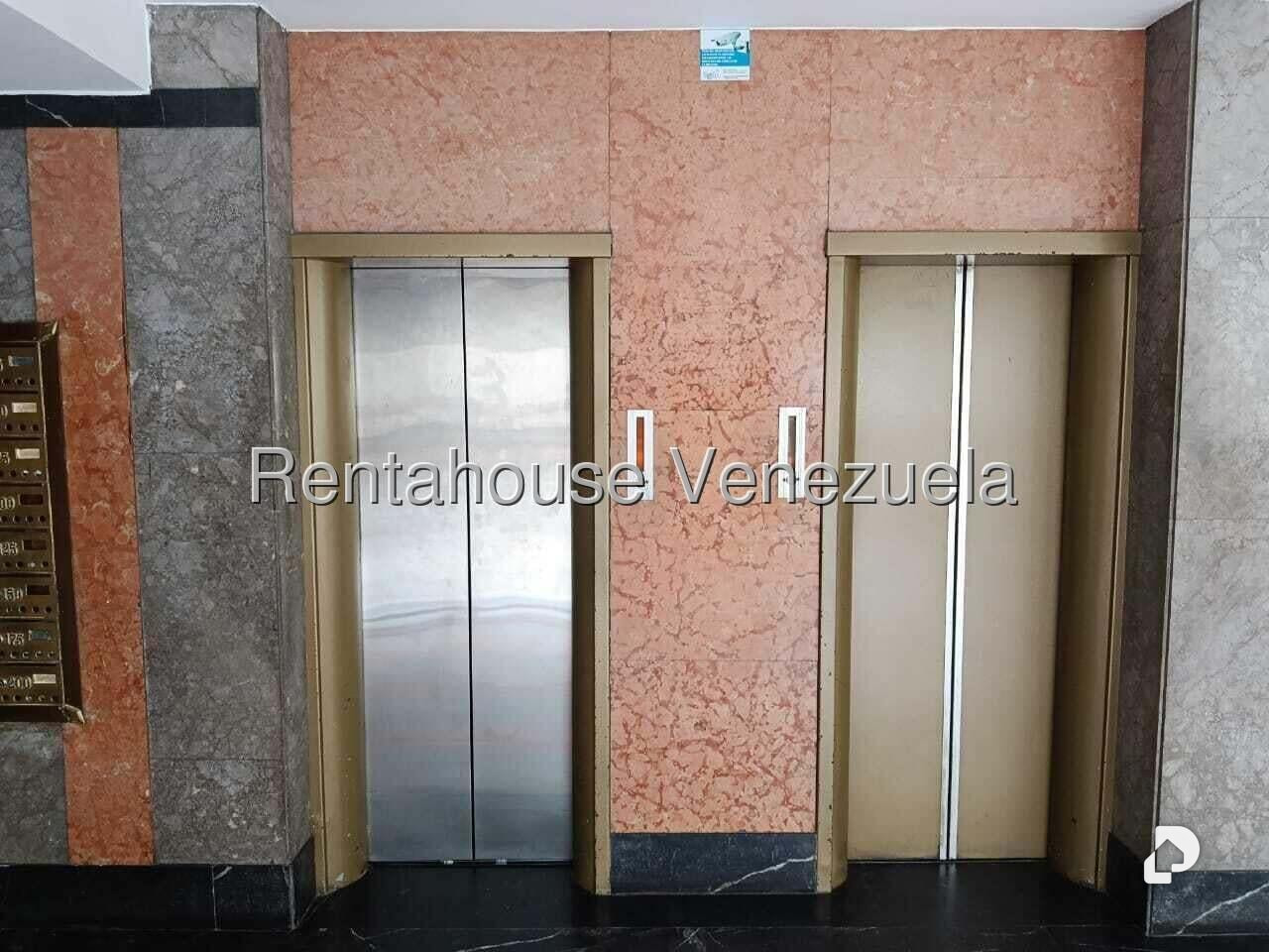 Apartamento en Los Palos Grandes, Caracas – 17