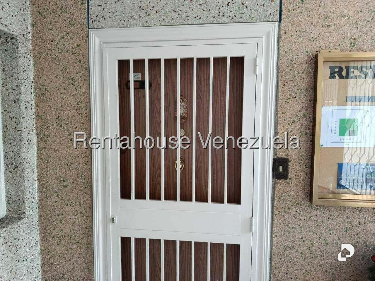 Apartamento en Los Palos Grandes, Caracas – 16