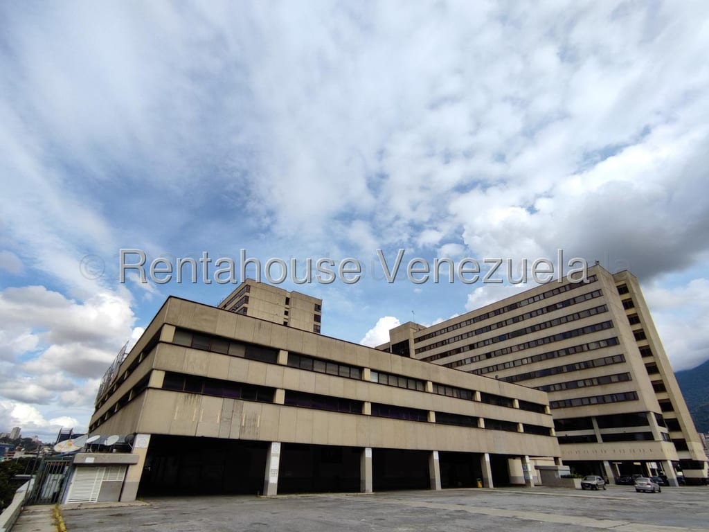 Oficina en Chuao, Caracas - 1